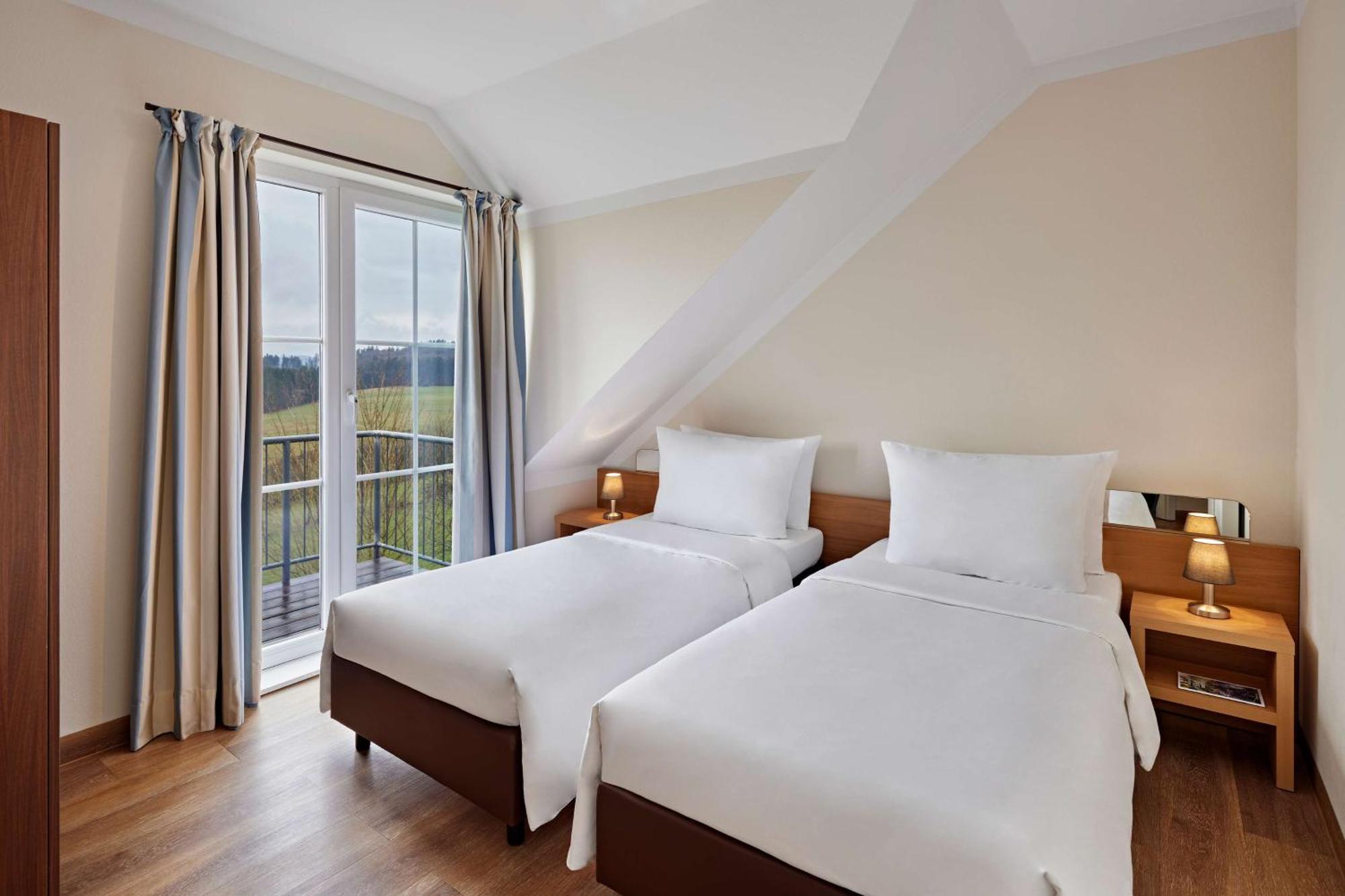 Lindner Hotel Nurburgring Ferienpark, Part Of Jdv By Hyatt ドレース エクステリア 写真