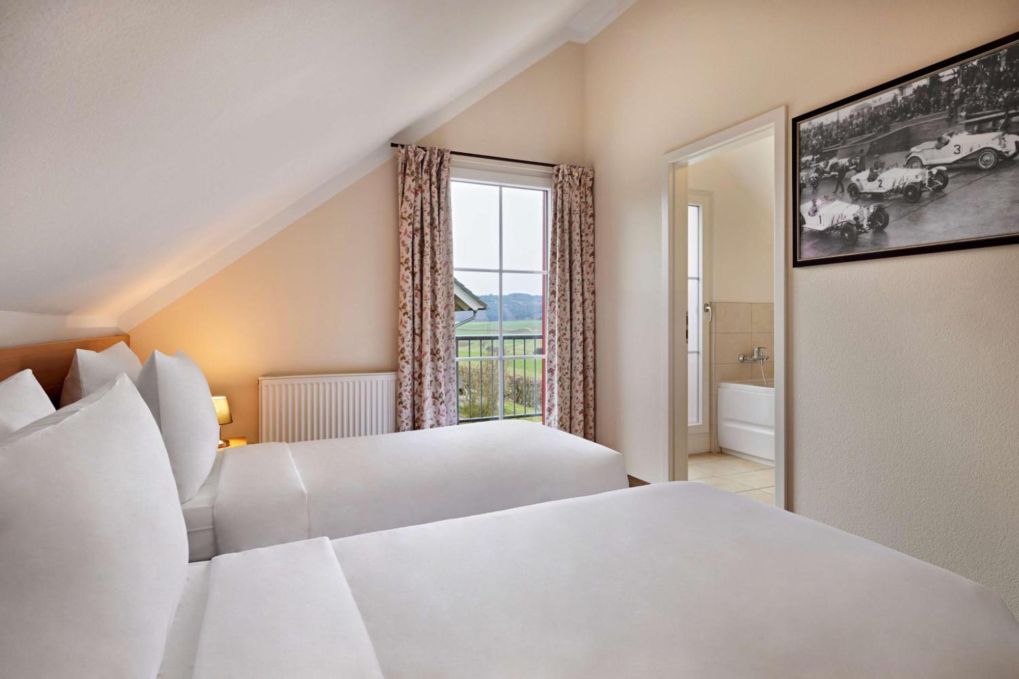 Lindner Hotel Nurburgring Ferienpark, Part Of Jdv By Hyatt ドレース エクステリア 写真